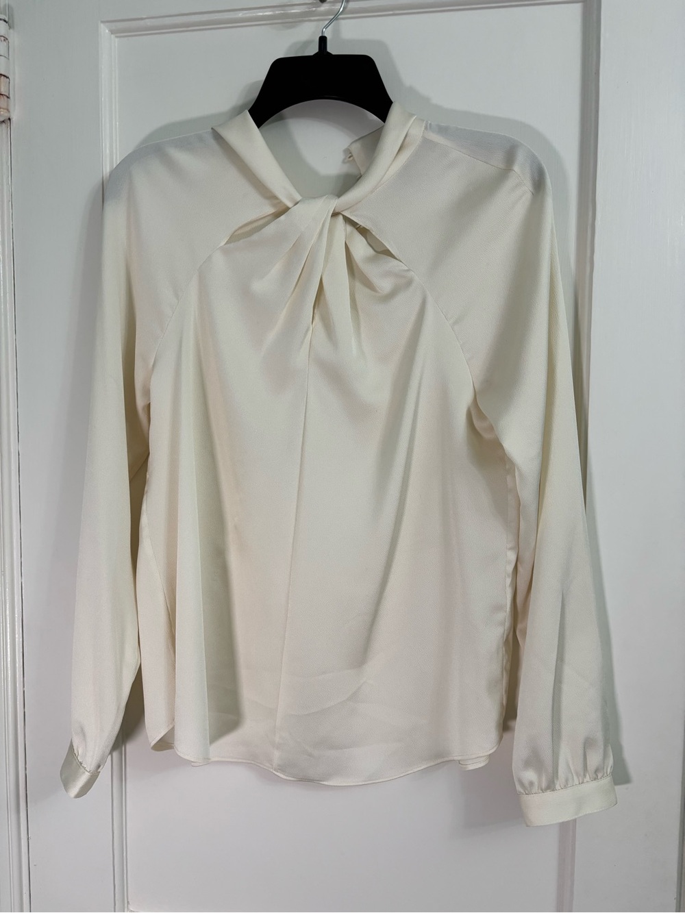 Banana Republic Cream Tie-Neck Long Sleeve Blouse